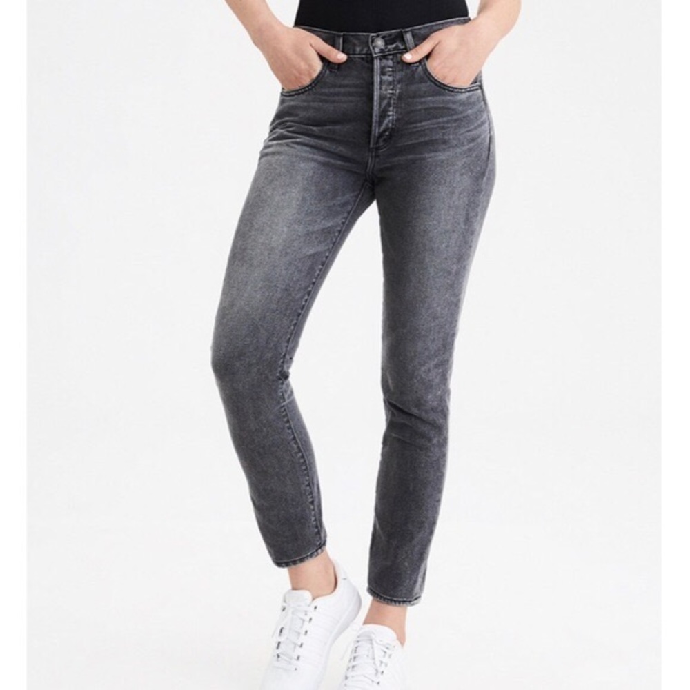 American Eagle Hi Rise Girlfriend Jeans Button Fly